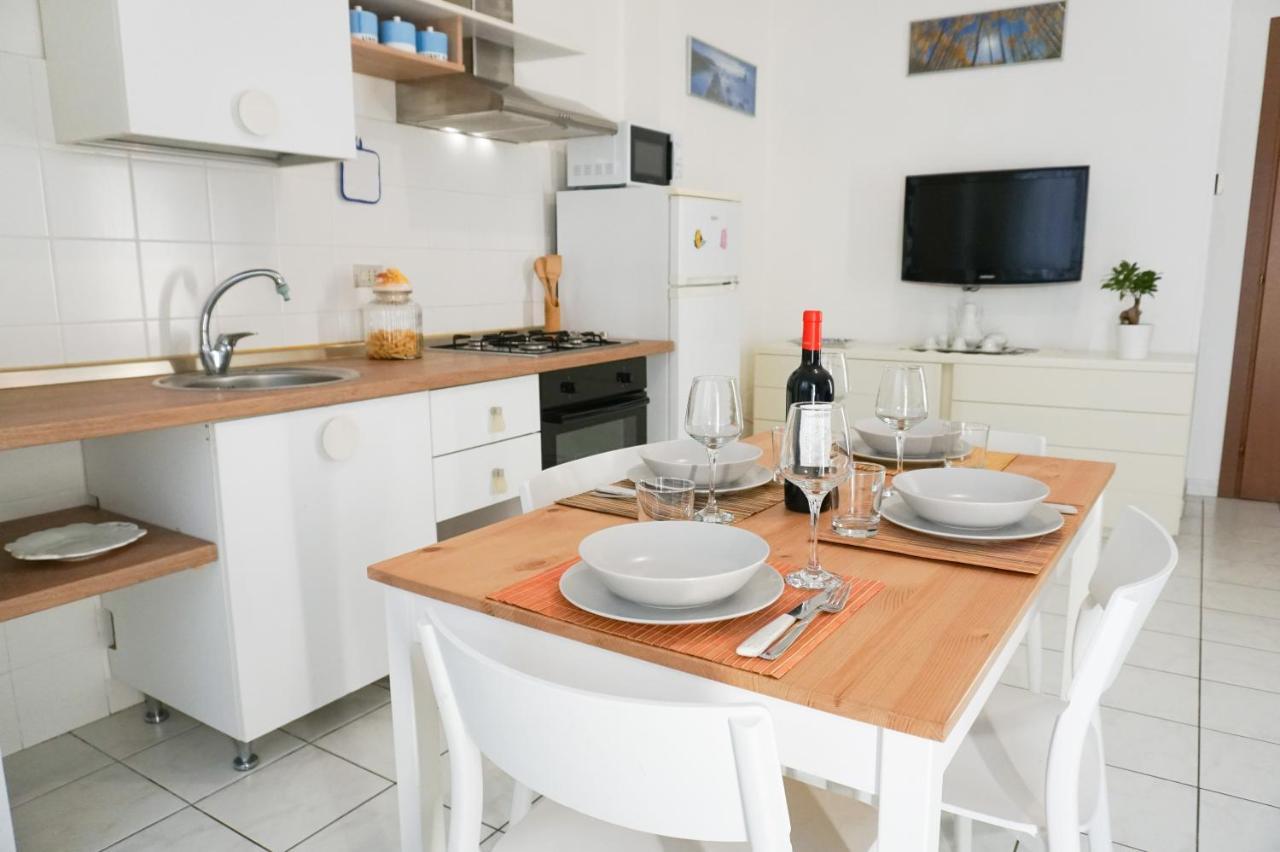 Al Mare Da Nonna Me' Apartment Porto Sant'Elpidio Bagian luar foto