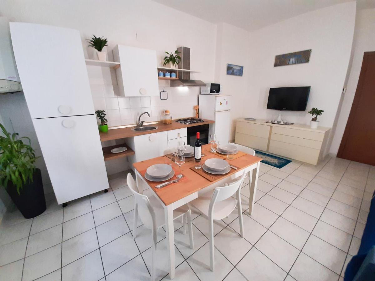 Al Mare Da Nonna Me' Apartment Porto Sant'Elpidio Bagian luar foto