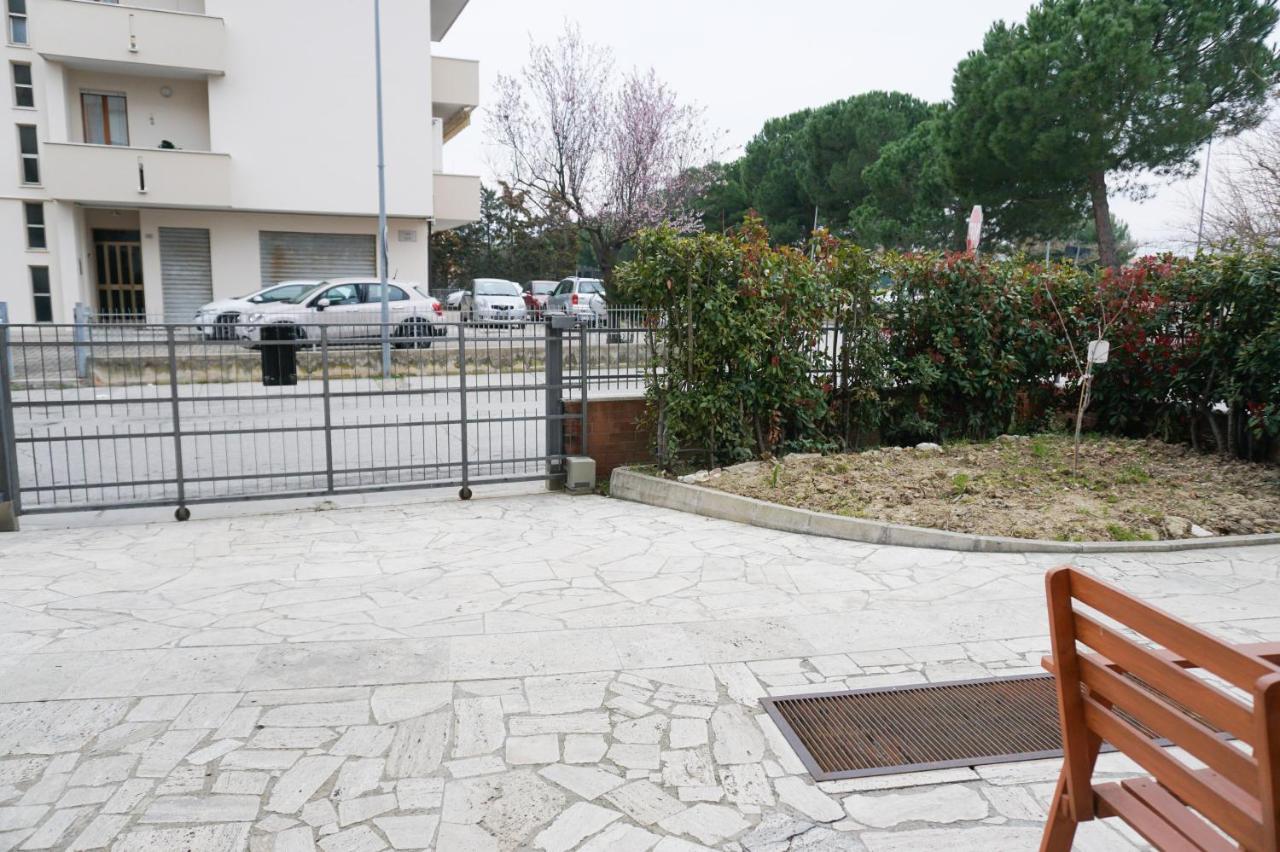 Al Mare Da Nonna Me' Apartment Porto Sant'Elpidio Bagian luar foto